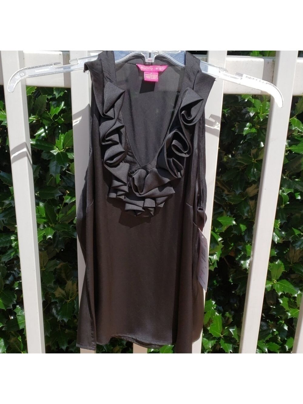 Sunny Leigh Halter Tank Top Blk M NWT Imperial Flower - Picture 9 of 9